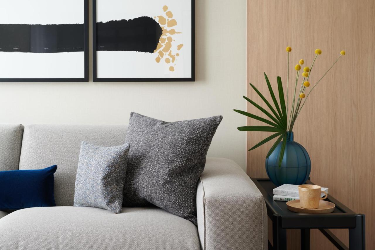 伦敦波特曼广场诺布酒店 外观 照片 A living room with a sofa and a side table