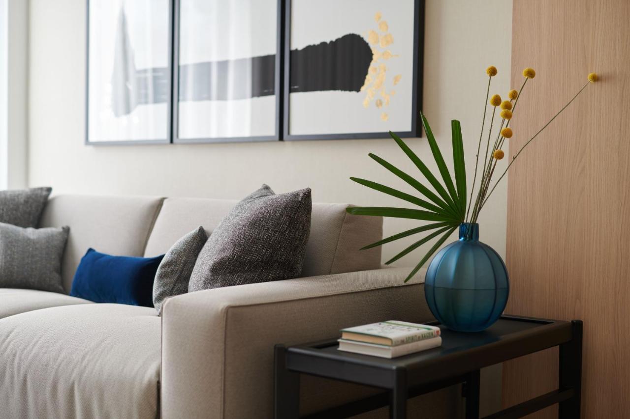 伦敦波特曼广场诺布酒店 外观 照片 A living room with a sofa